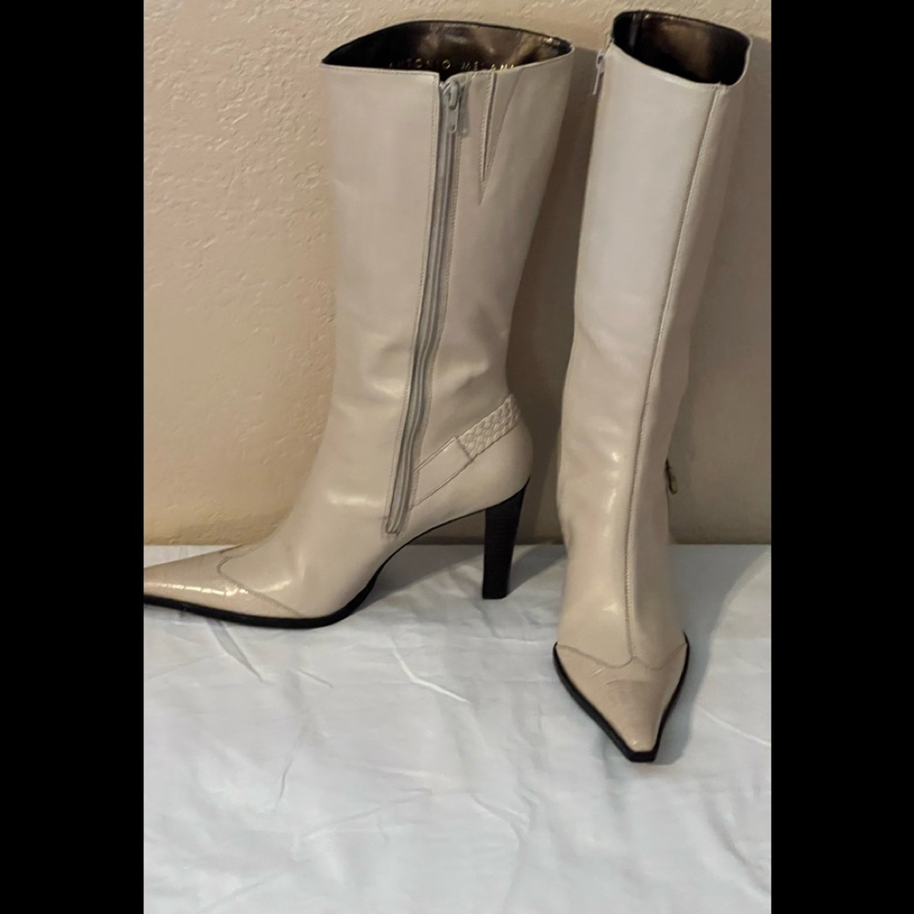 Sharp Boots In Excellent Condition! - image 1